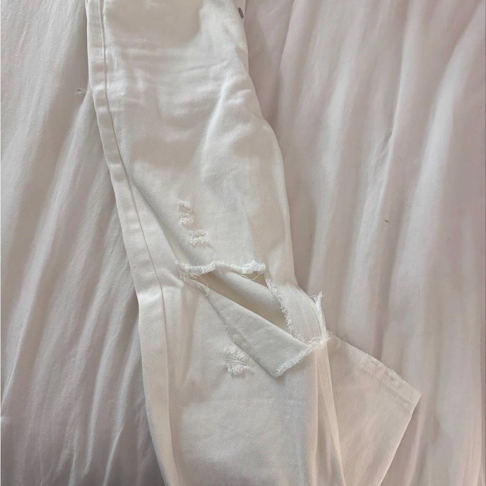 Signature8 Distressed Cream Cropped Jeans